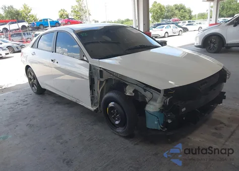 2023 Hyundai Elantra Sel z USA, uszkodzony, nr VIN 5NPLM4AG5PH102668